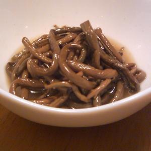 定番おせち　ぜんまいの煮物