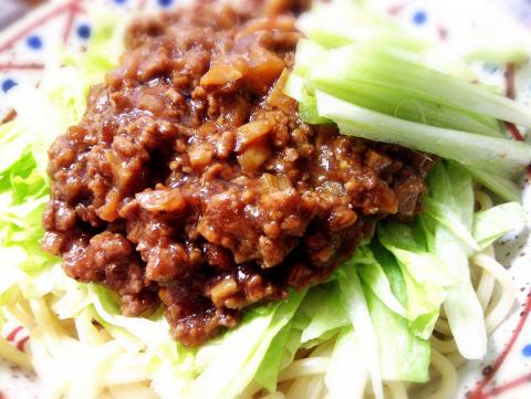 ジャージャー麺