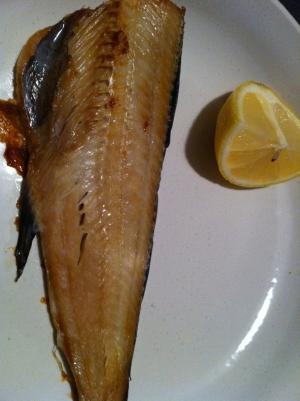 フライパンでホッケの干物焼き
