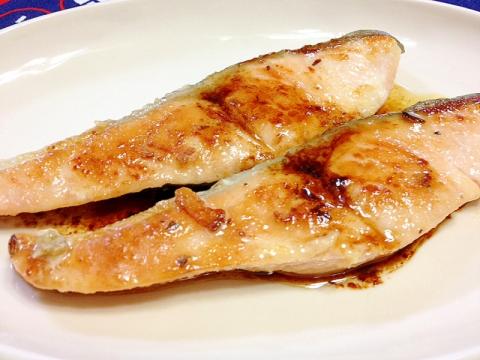 フライパンで！バター醤油味☆鮭のムニエル