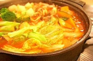 野菜がたくさんとれる！トマト鍋