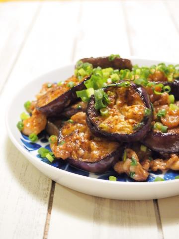 ご飯がすすむ　なすと豚肉の旨辛にんにくマヨ味噌炒め