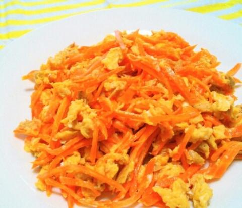 めんつゆで簡単！子供もパクパクにんじんツナ玉炒め♡